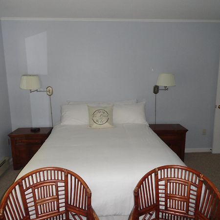 The Bond 1786 Inn (Adults Only) Warrensburg Szoba fotó