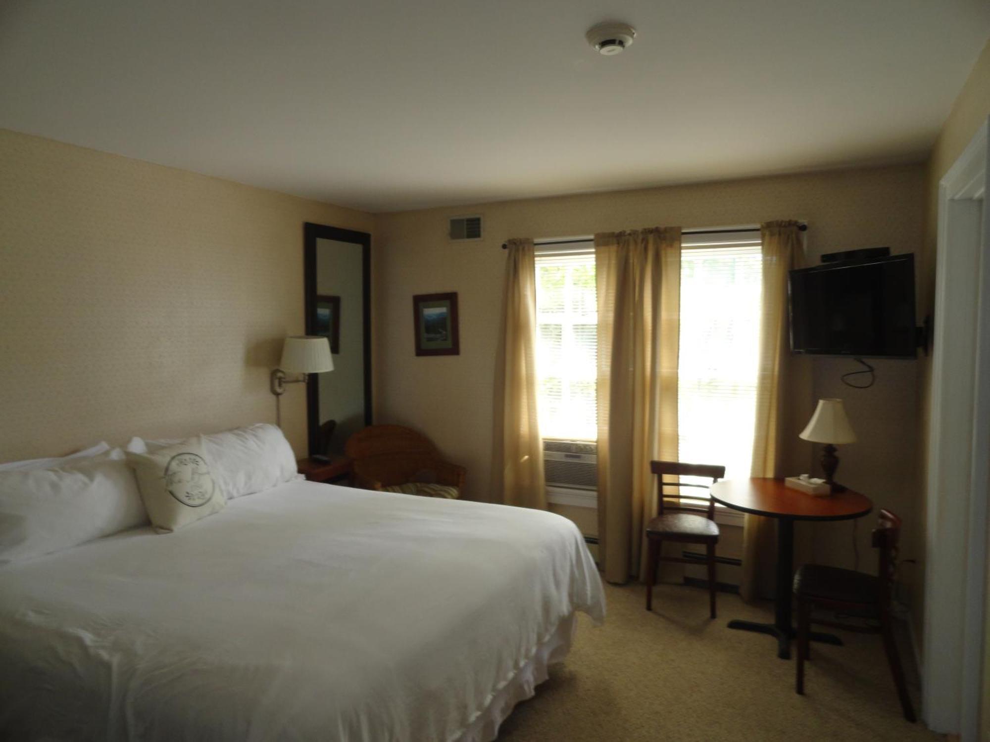 The Bond 1786 Inn (Adults Only) Warrensburg Szoba fotó